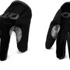 Woom Detské rukavice Black 6